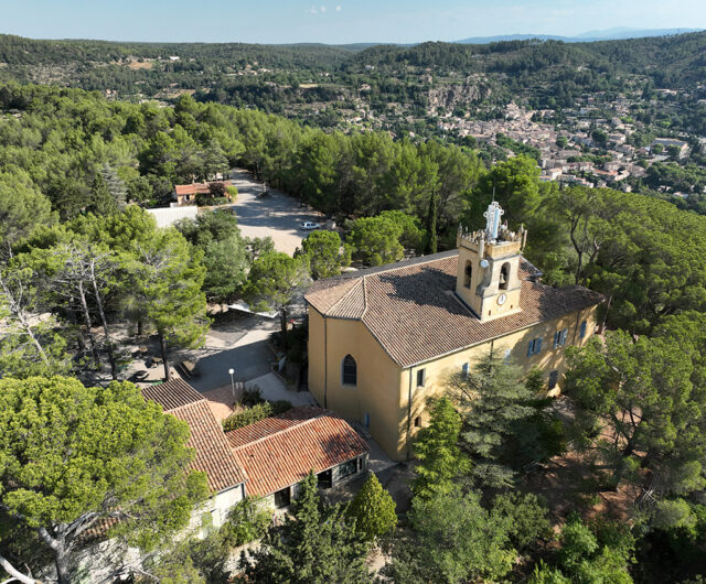 Vignobles en Scène au Sanctuaire Cotignac @provenceverteverdon.fr