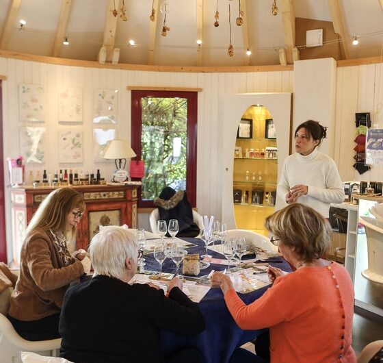 interieur-Bulle-a-parfums-atelier-sensoriel-arômes-vin-du-Jura